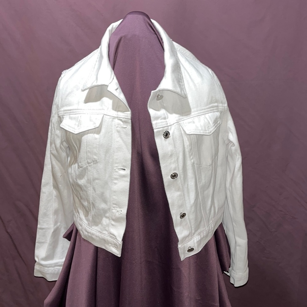 White cropped denim jacket